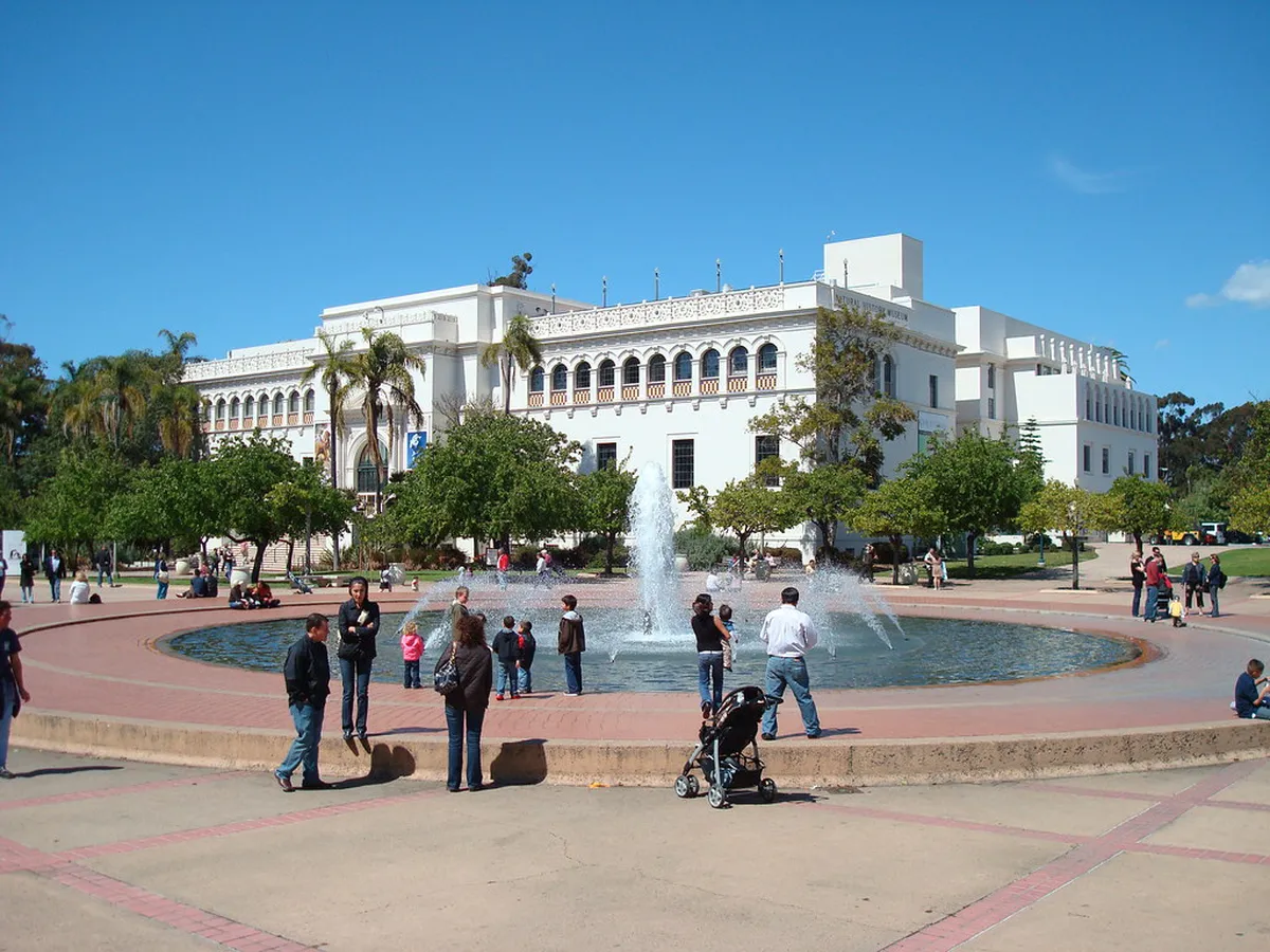 A Guide to the Prado Building's History in Madrid