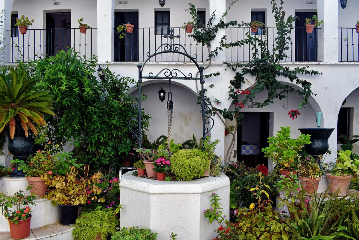 Salamanca Architecture: A Madrid Walking Route in 2025