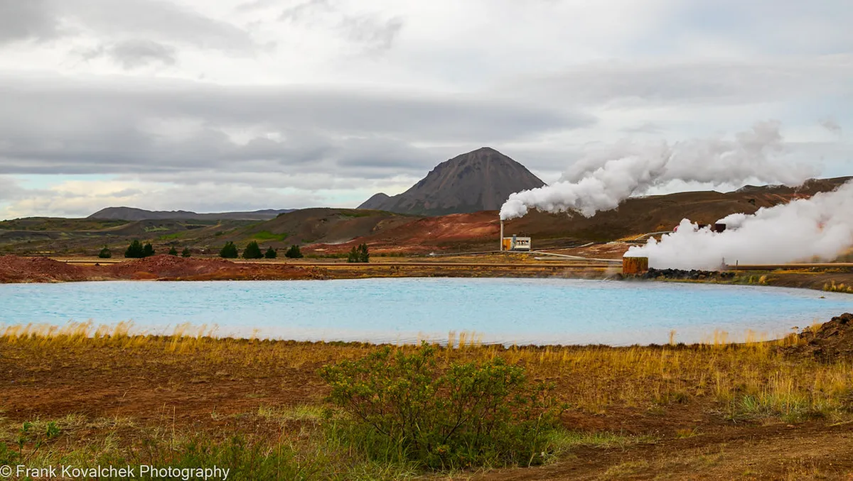 Best Guidebooks for Madrid's Architectural History 2025