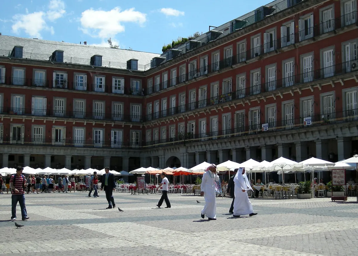 Plaza Mayor's Design by Gómez de Mora in Madrid