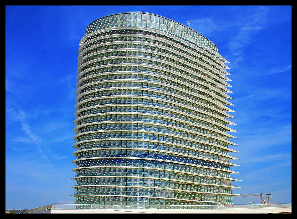 Sustainable Architecture Madrid: Green Buildings in 2025