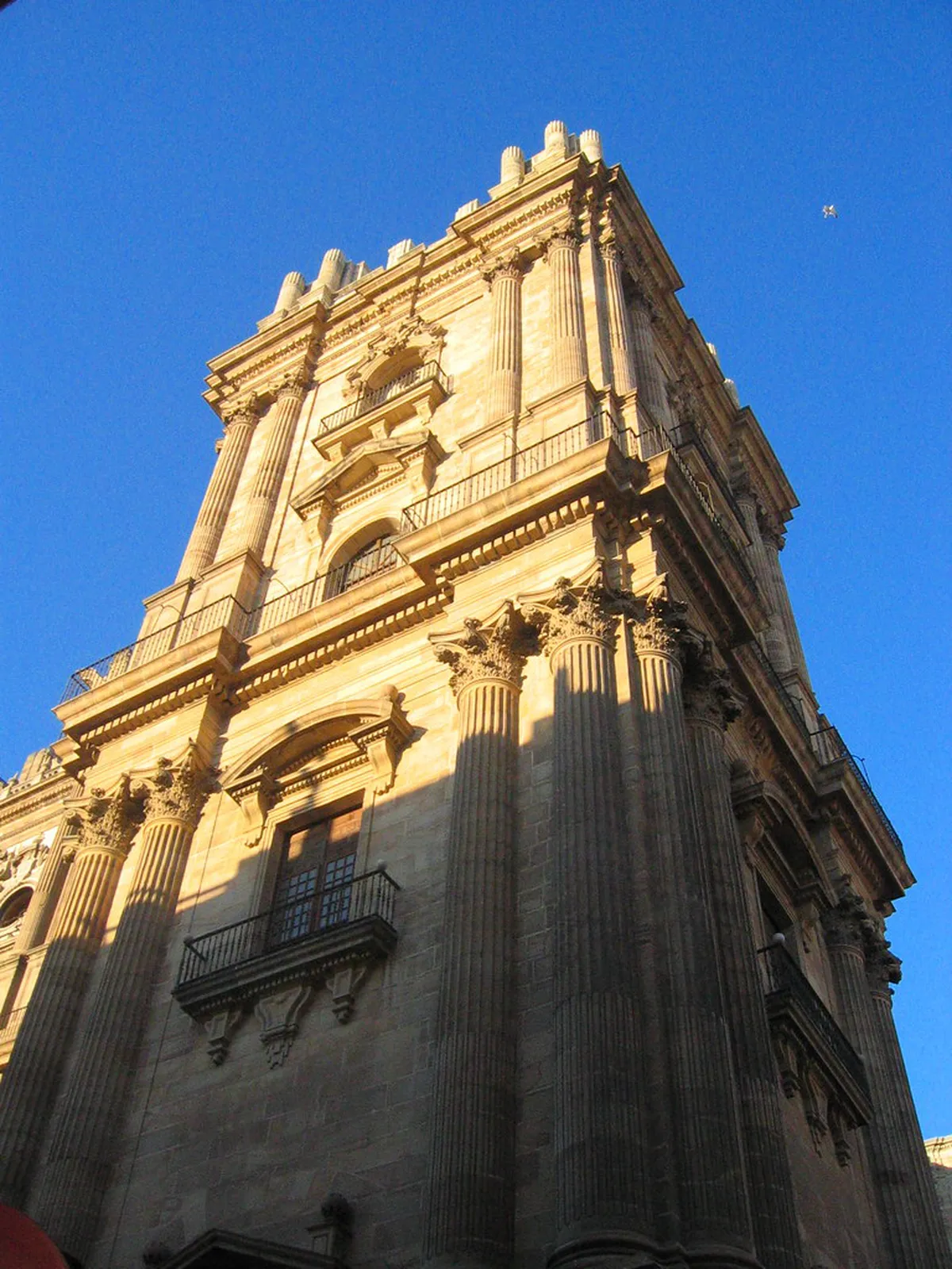 Best Guidebooks for Málaga's Architecture in 2025