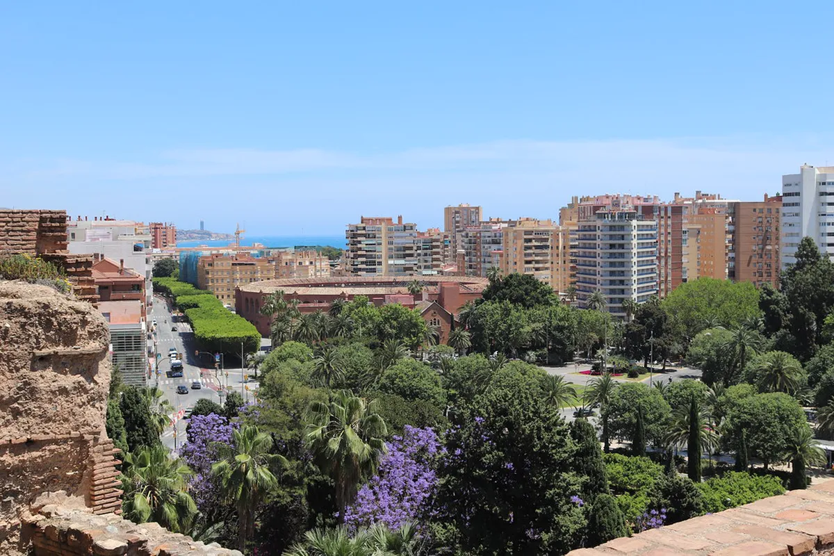 Explore Málaga's Historic Plazas: A Guide for 2025
