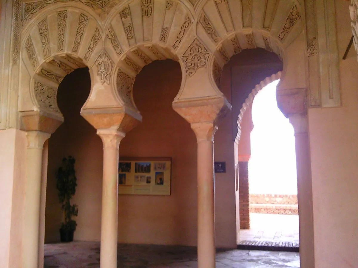 Discovering Málaga Alcazaba Architecture: A Deep Dive