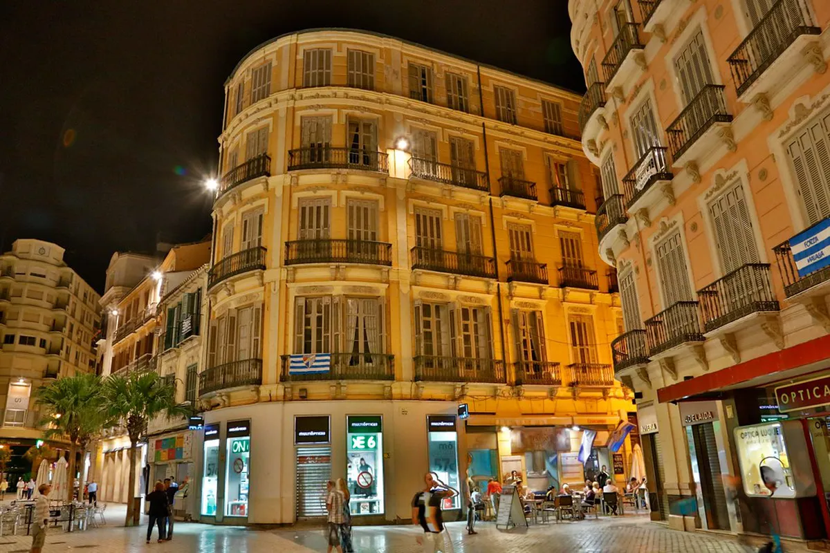 Discover Málaga Old Town Architecture in 2025