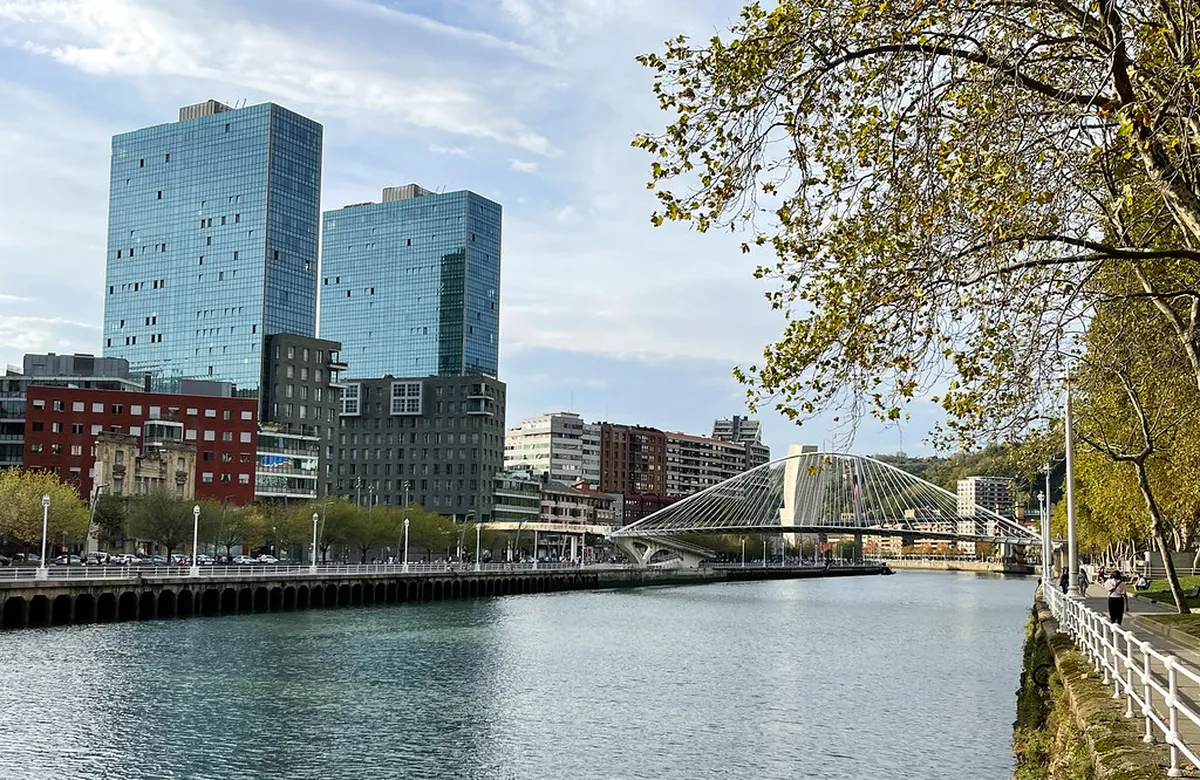 Muelle Uno Design: Málaga's Modern Waterfront Architecture