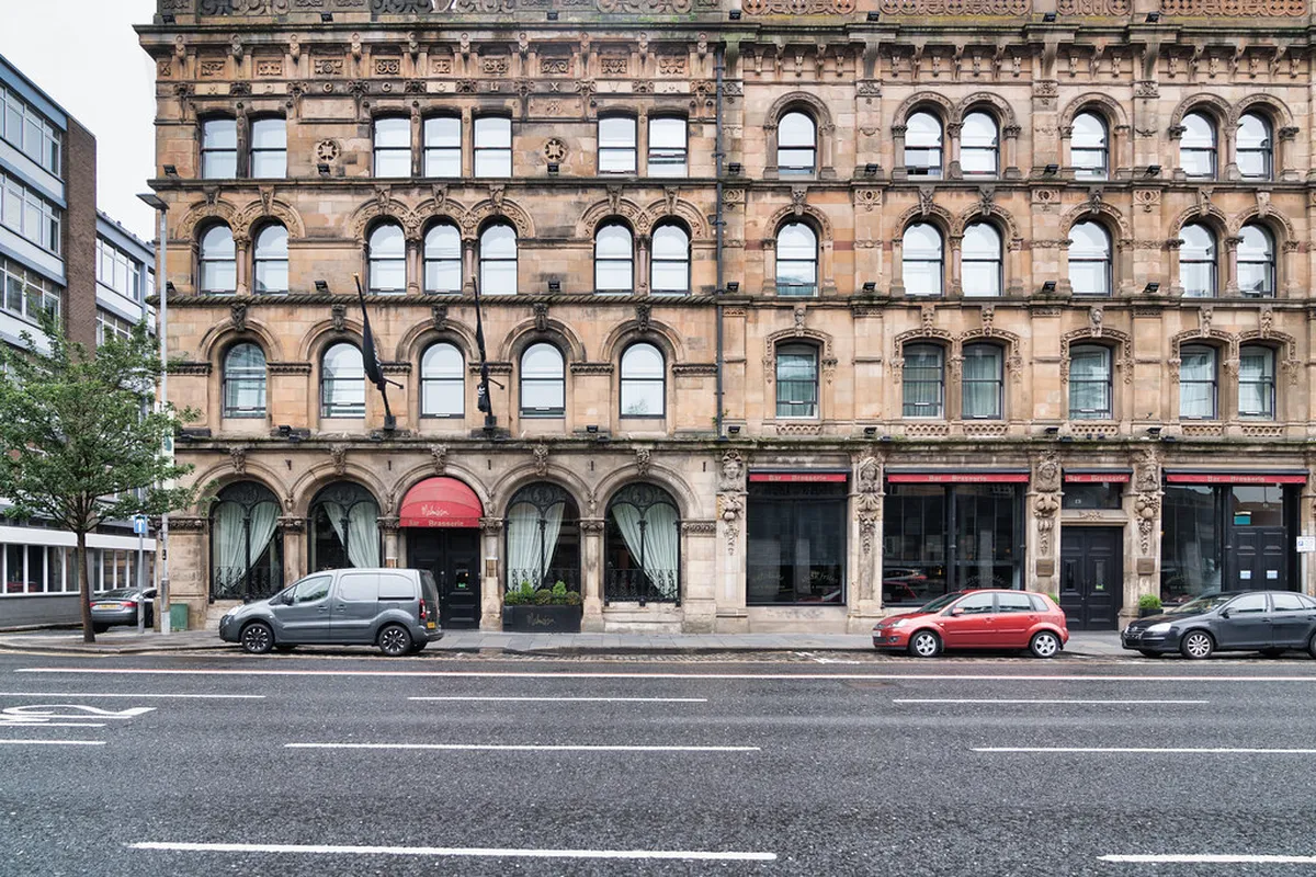 Mastering Night Photography: Tips for Buildings in Málaga