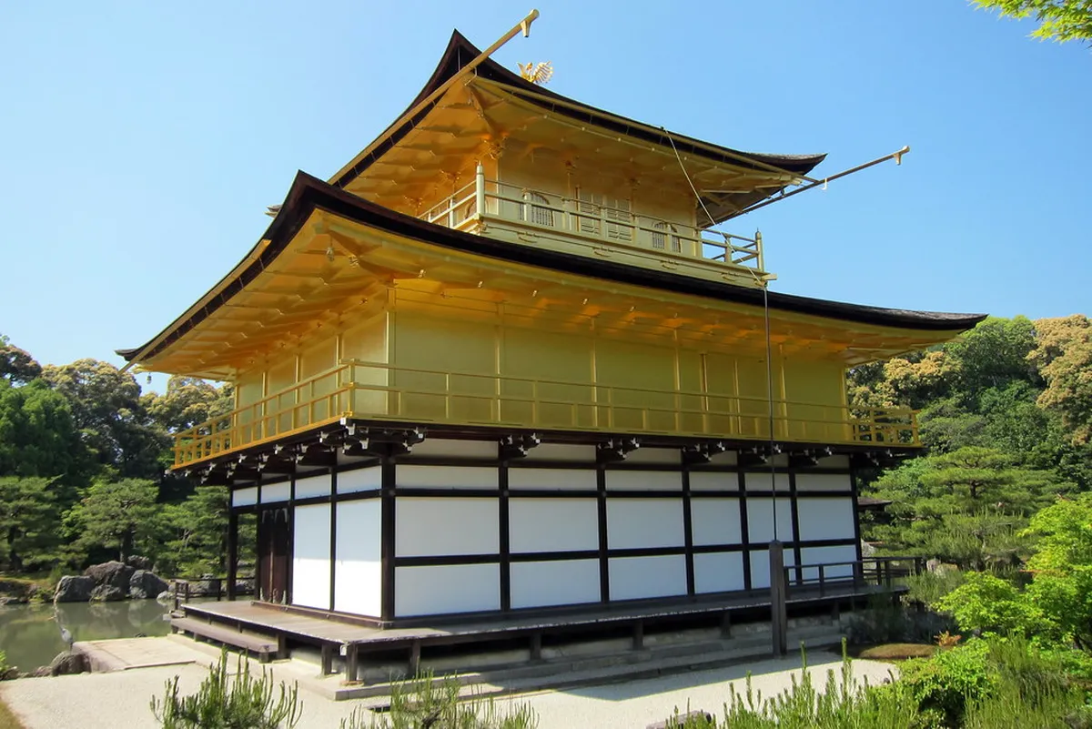 Murcia City Hall Annex: Complements Historic Square