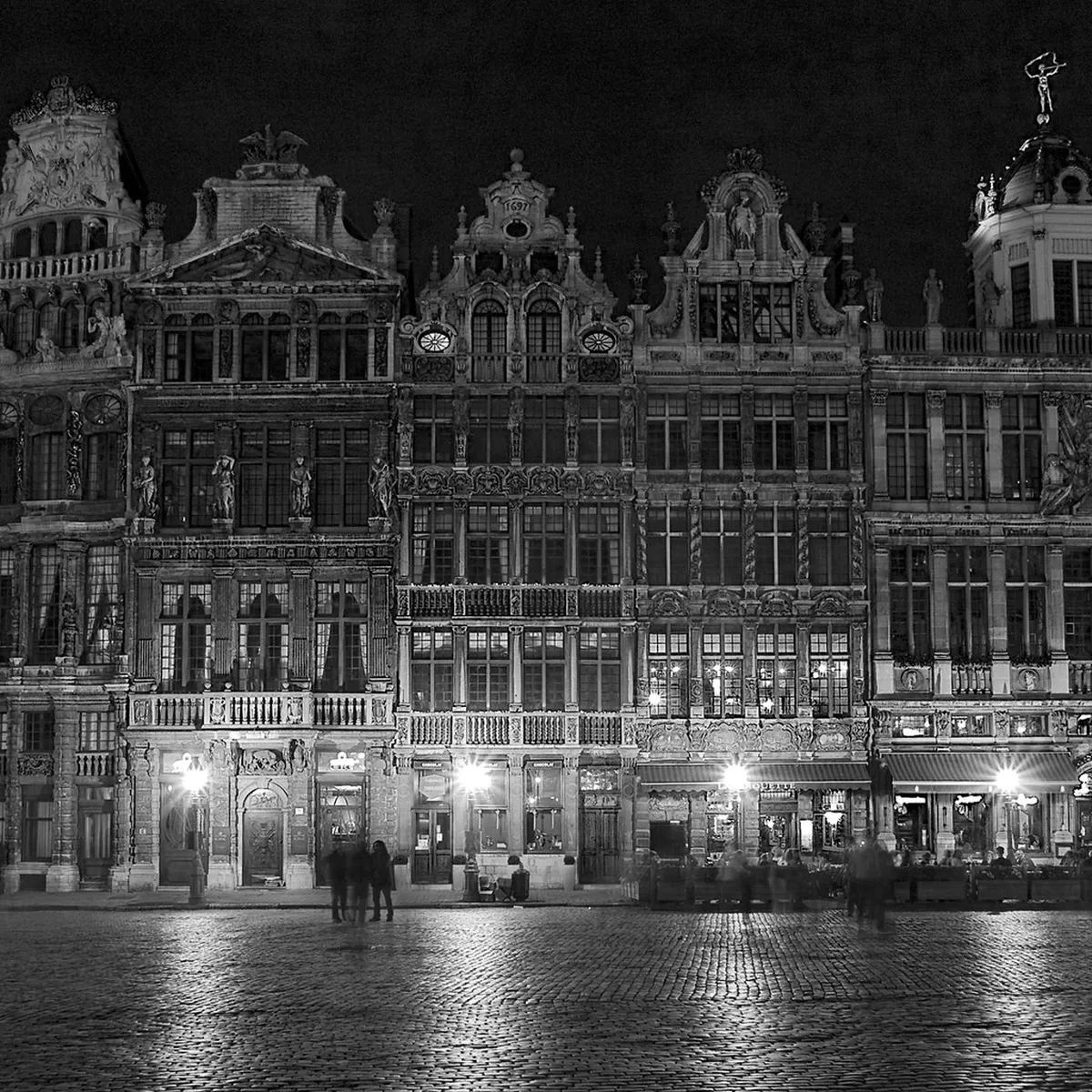 Murcia's Design Clash: Baroque and Contemporary Wonders