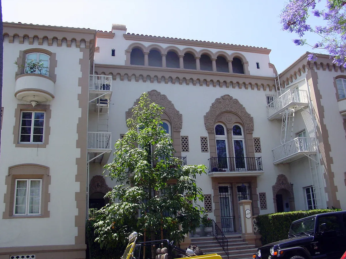 Casa Cerdá Facade: Murcia's Unique Modernist Gem Explained