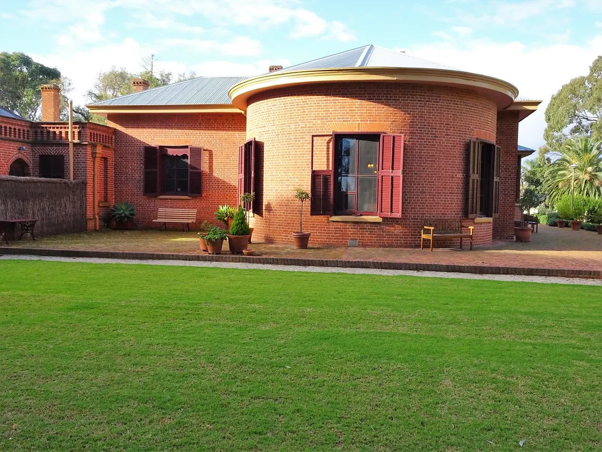 Where to Buy Architecture Guides in Murcia 2025