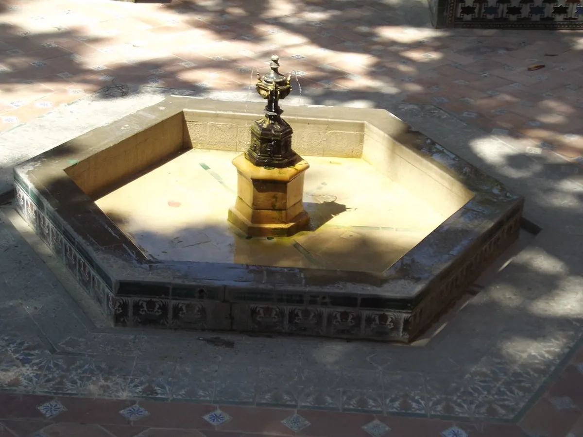 Discover the Architectural Style of Oviedo City Hall