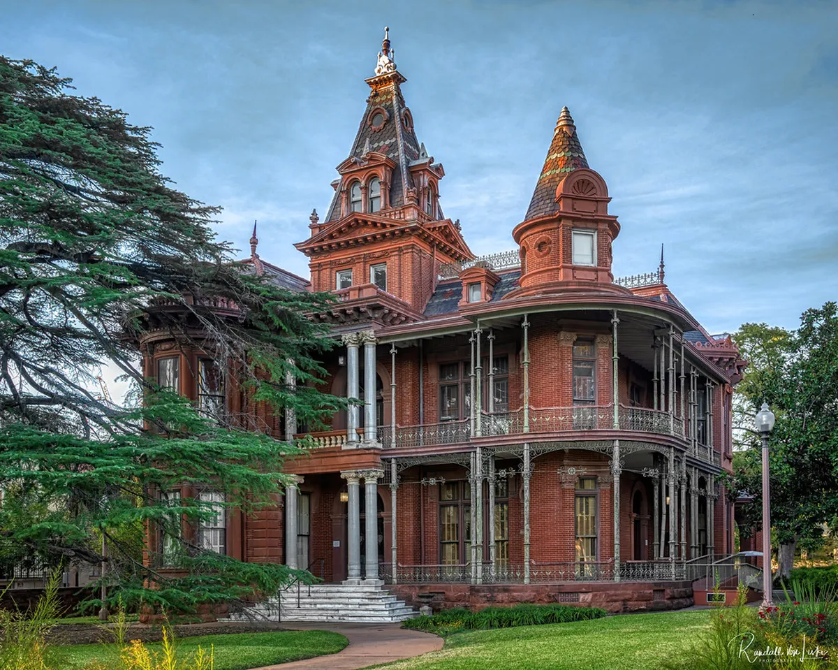 Top Civil Architecture Examples in Oviedo, Spain (2025)