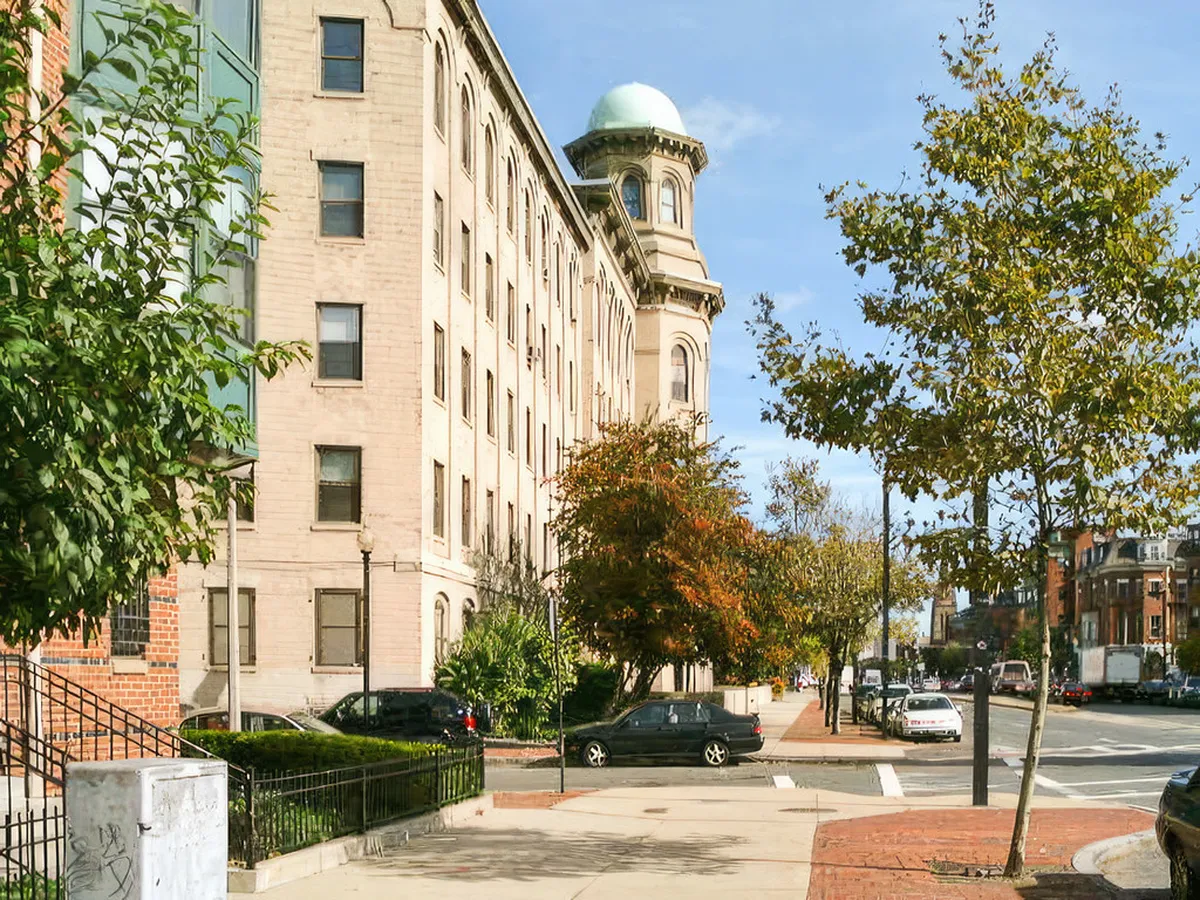 Capturing Oviedo's Instagrammable Architectural Details in 2025