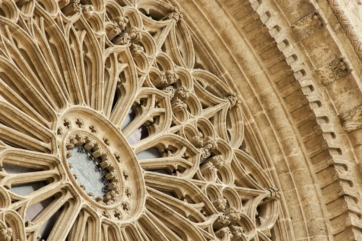 Uncovering Architectural Details in Palma de Mallorca