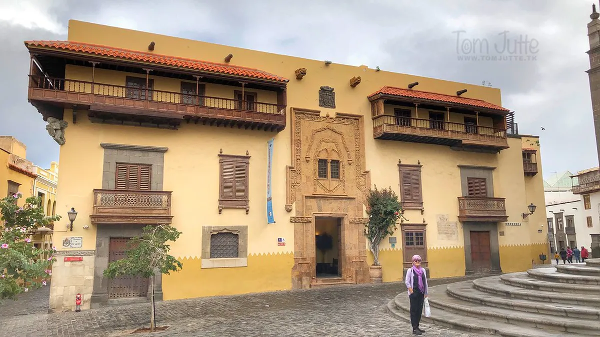 Uncover Palma's Rich Architectural History in 2025