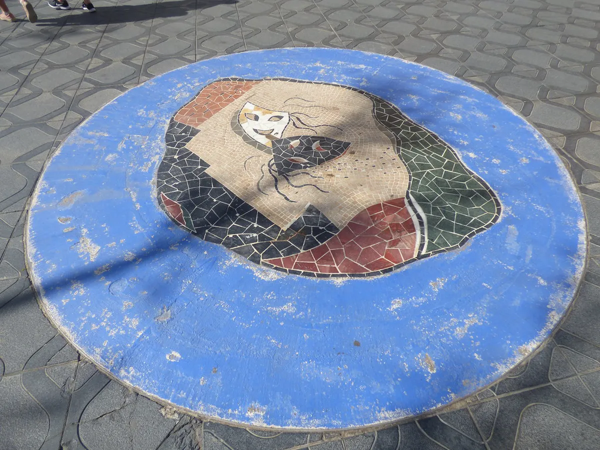 Discover the Architectural History of Plaça de Cort