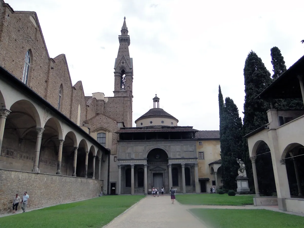 Sant Francesc Cloister Architecture: Palma Guide
