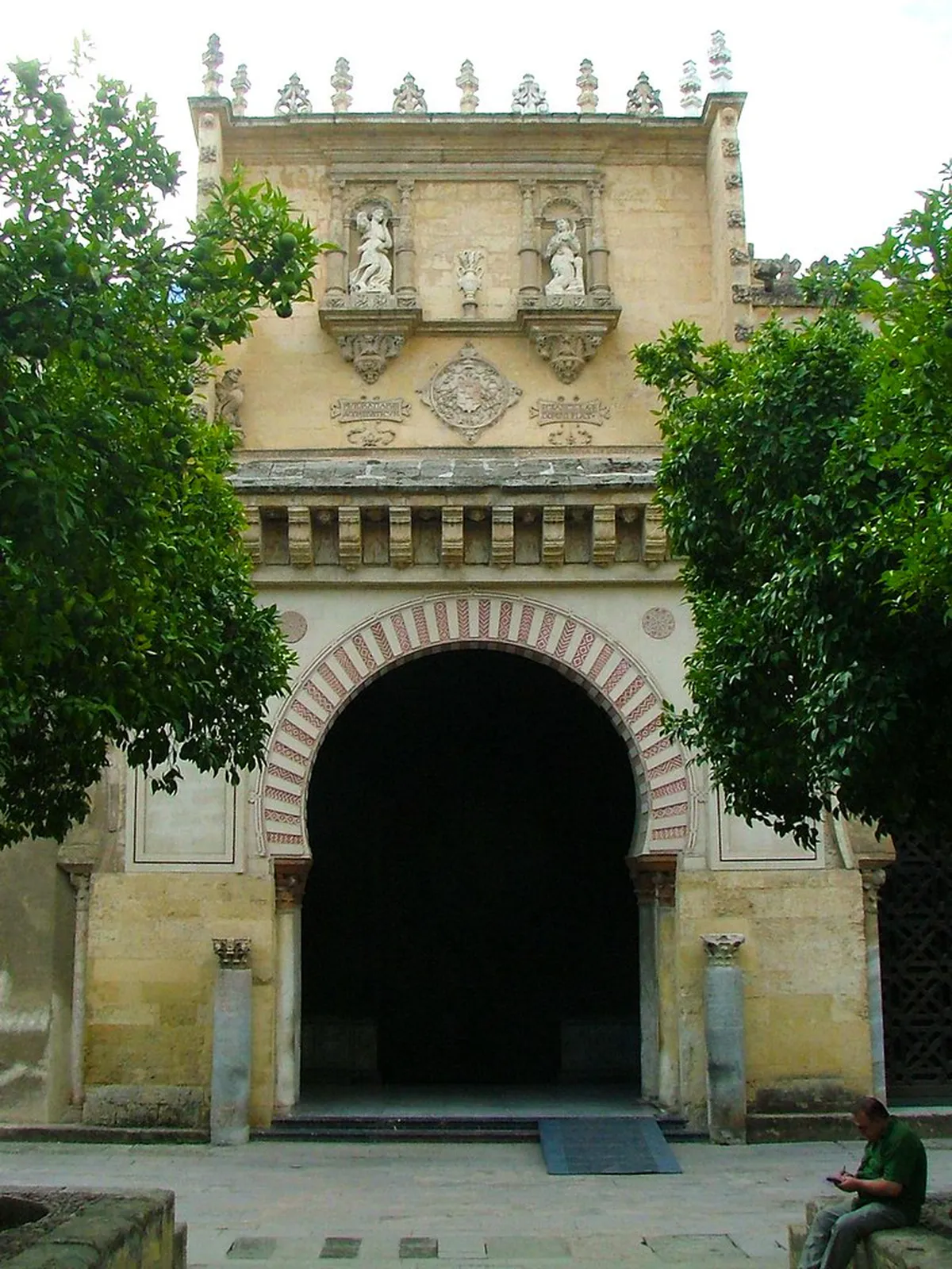 Discover Palma's Historic Patios and Courtyards