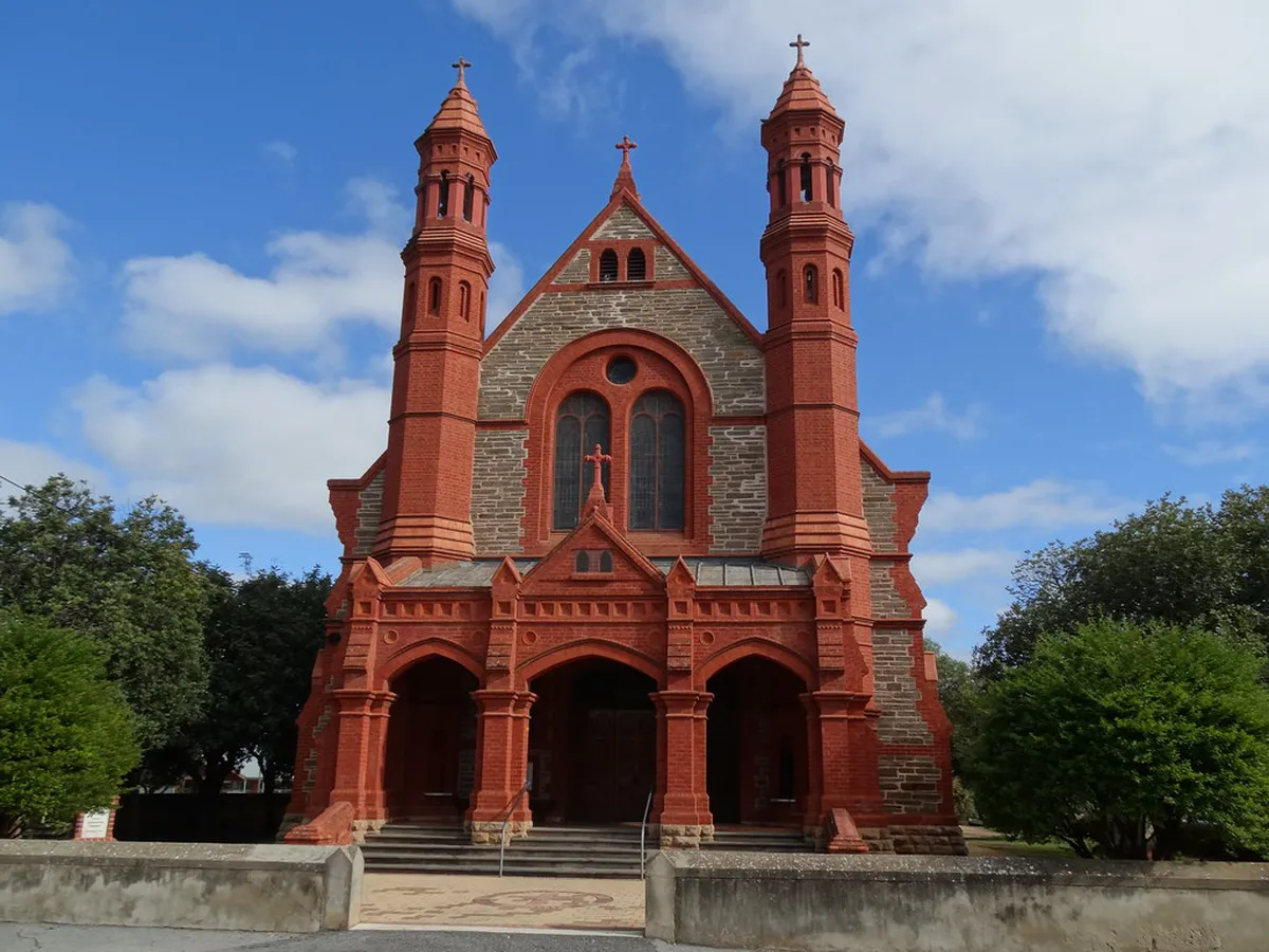 Mares Sandstone in Palma: Golden Stone of Mallorca