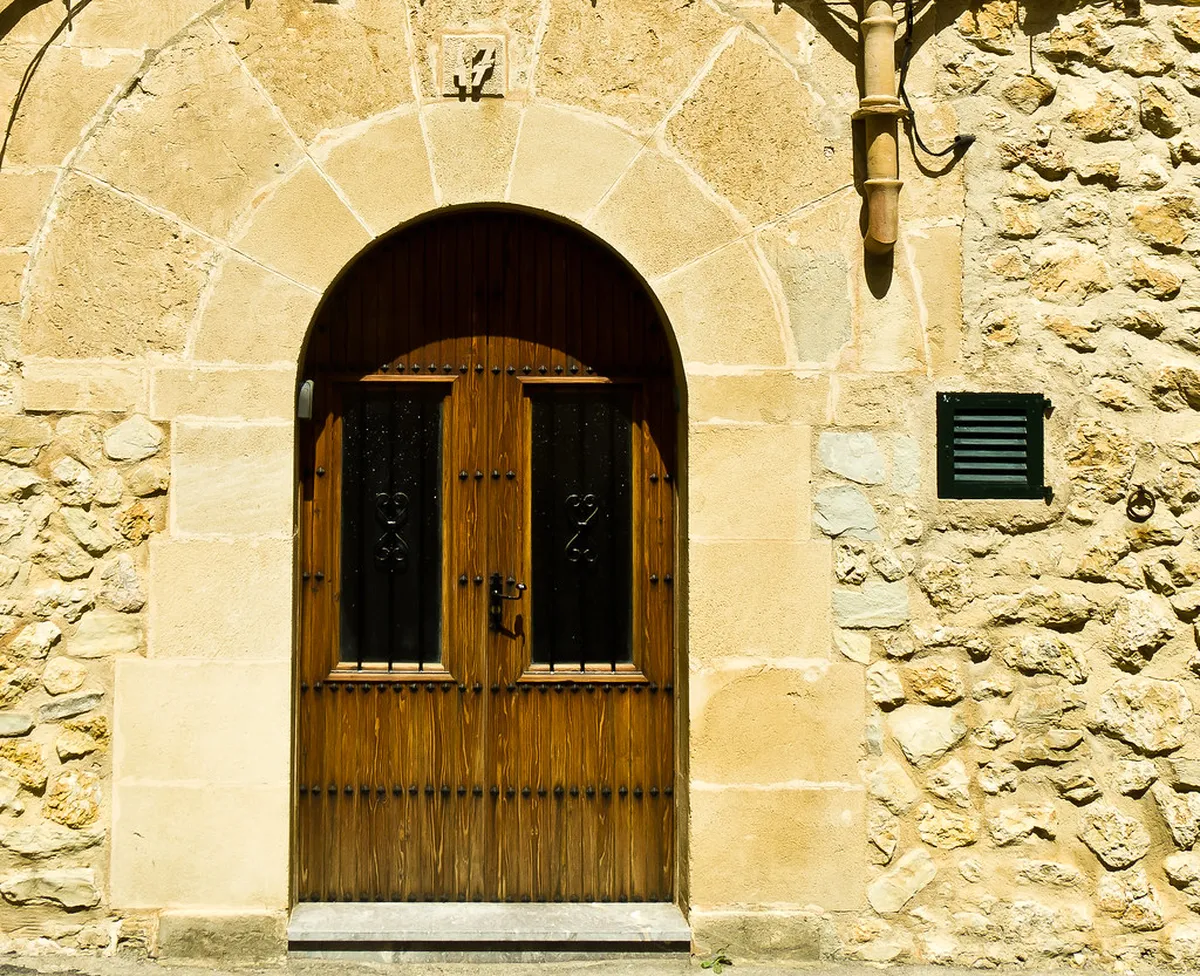 A Photo Guide to Pollença's Best Doors for 2025