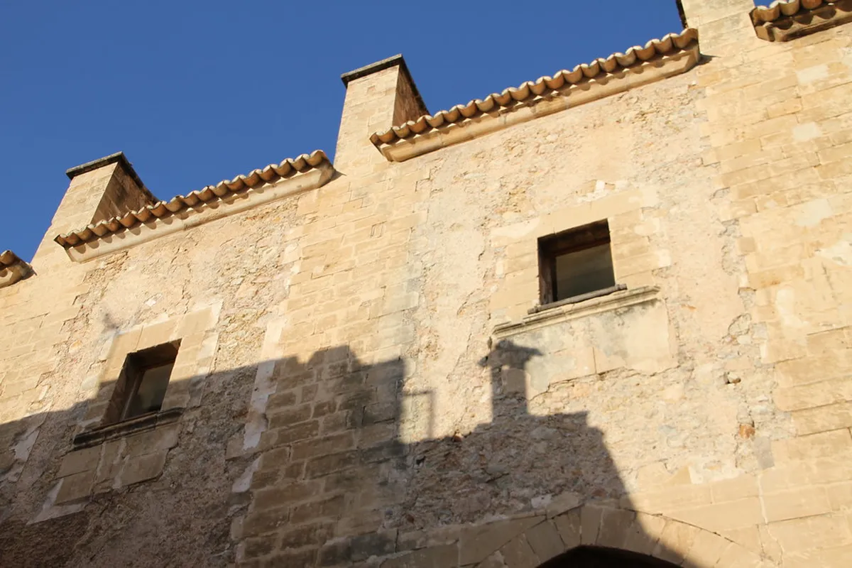 Pollença Architecture Walking Tour: Explore History in 2025