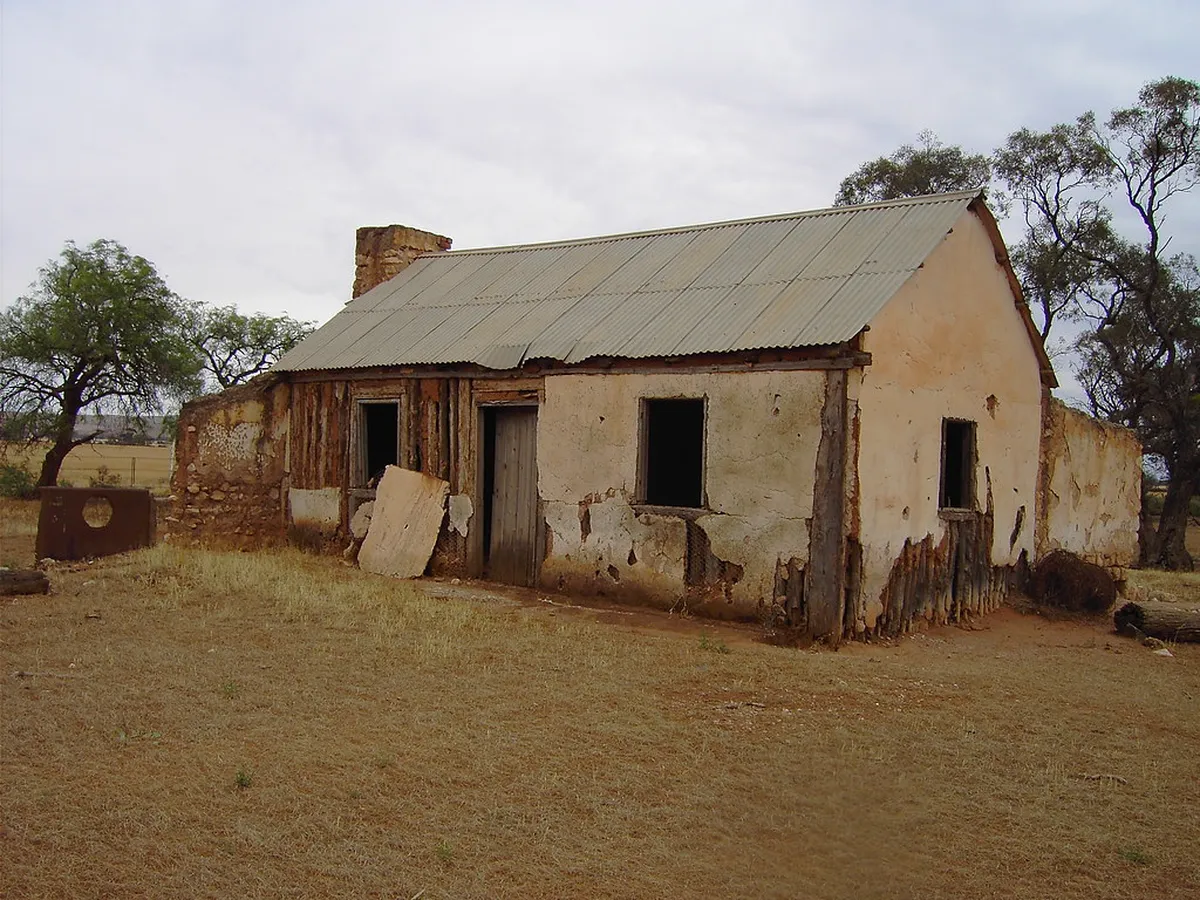 Self-Guided Architecture Walk in Pollença Old Town 2025