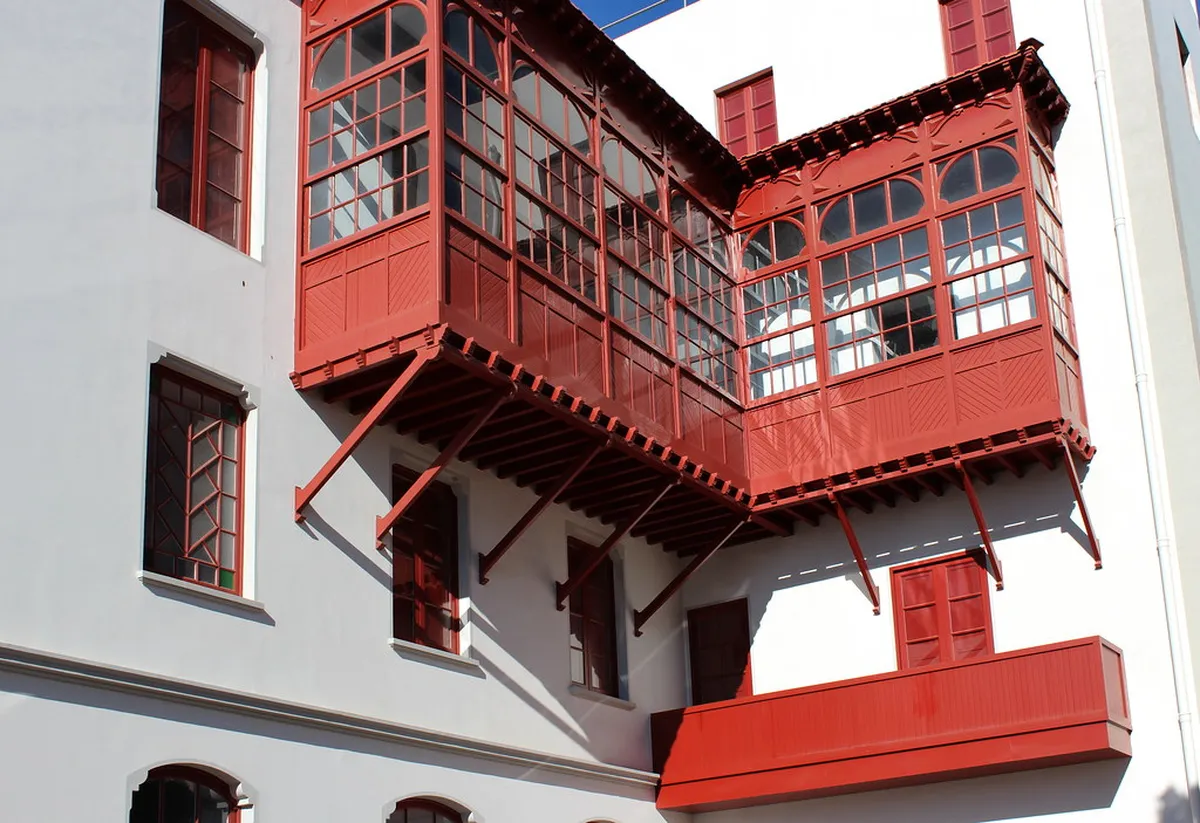 Discover Mariano Estanga's Works in Puerto de la Cruz