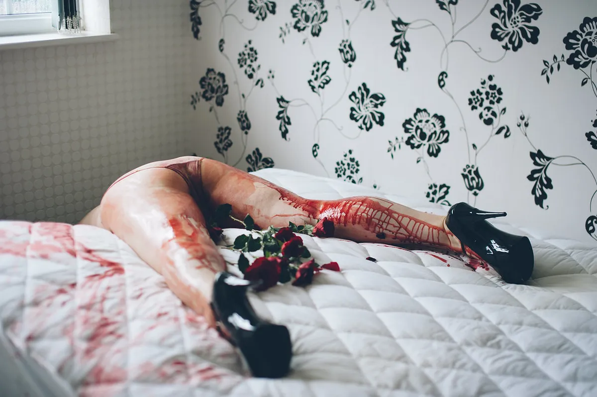 Symbolism in Lago Martiánez: Manrique's Masterpiece