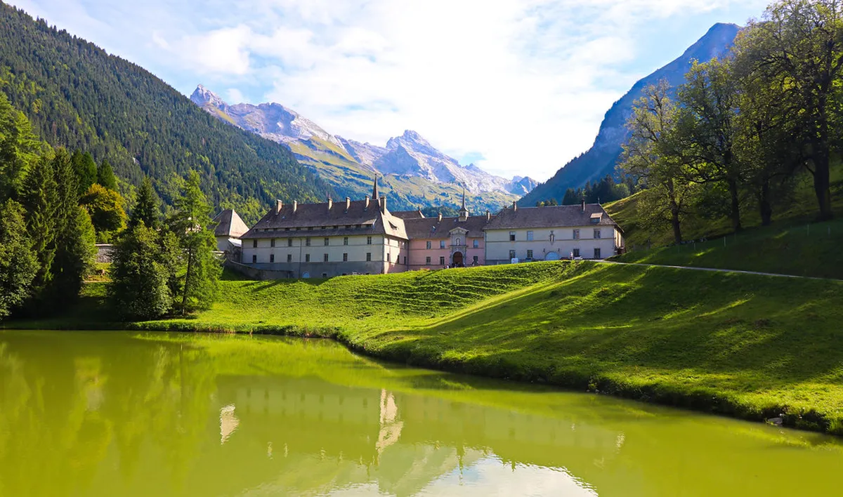 Casa de las Conchas: Architectural Style Explained