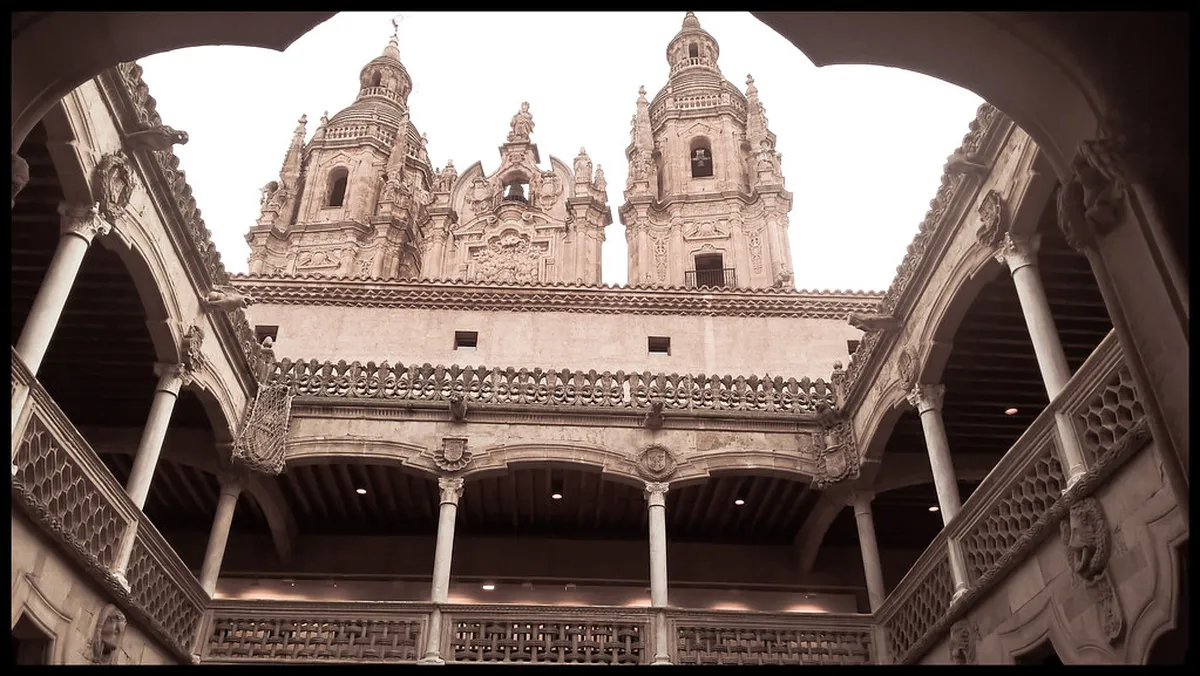 Clerecía Church Architecture: Salamanca's Baroque Gem