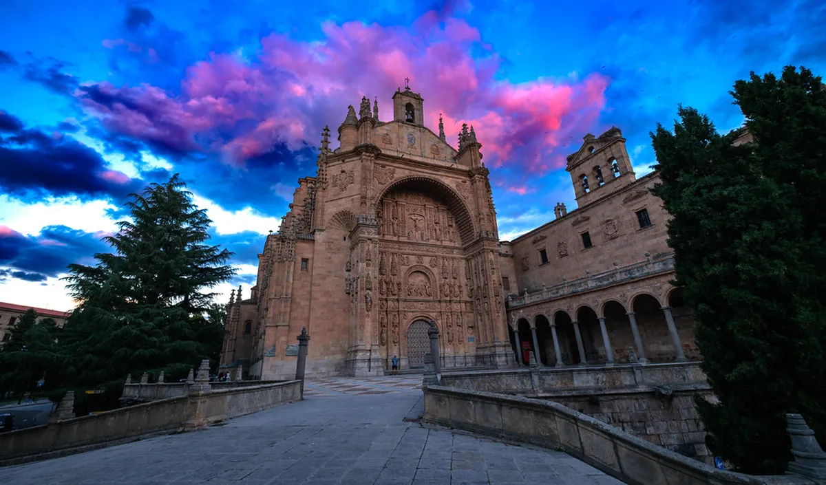 Convento de San Esteban: Salamanca's Architectural Gem