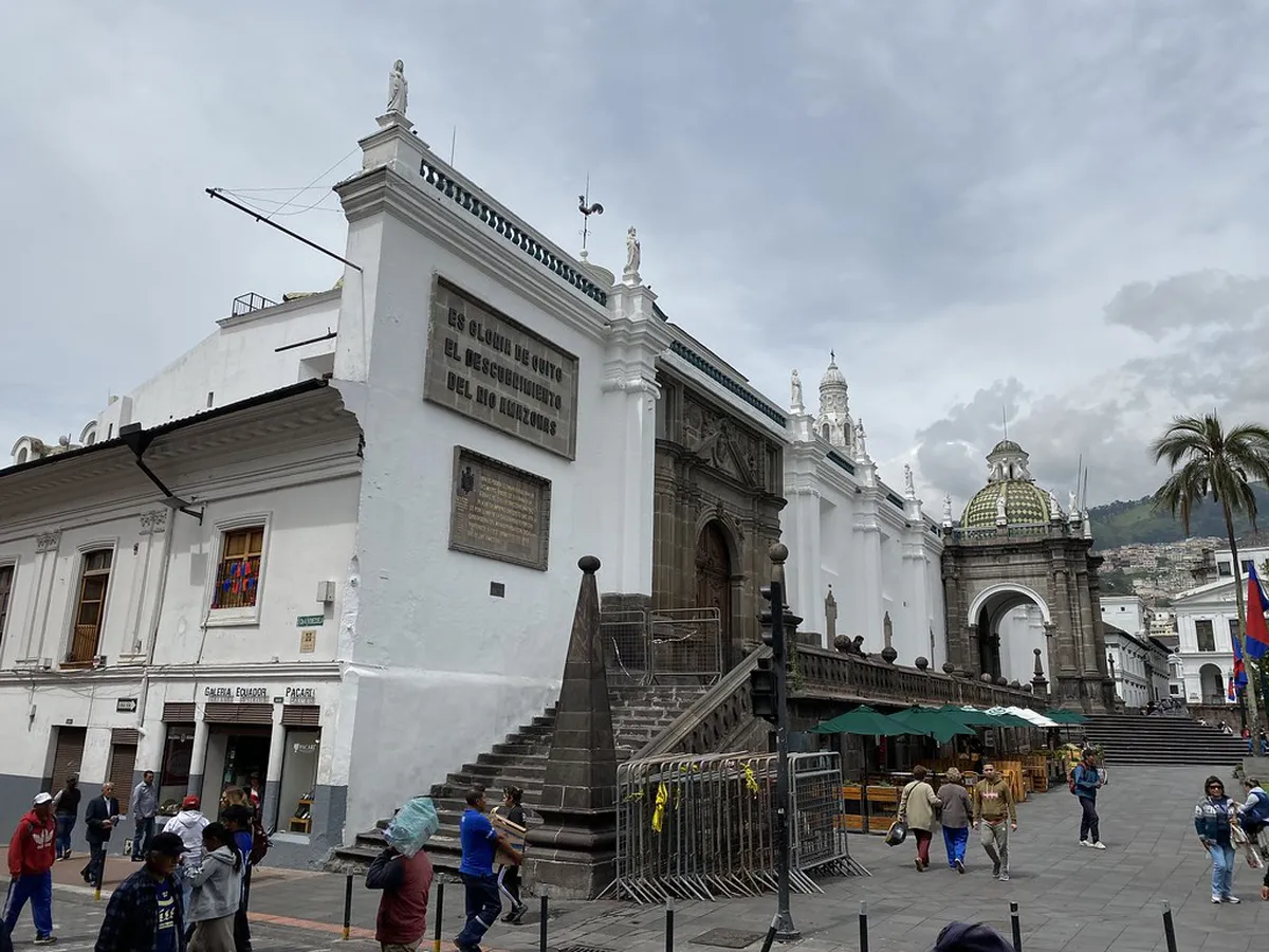 Gothic vs. Plateresque: Key Differences in Salamanca