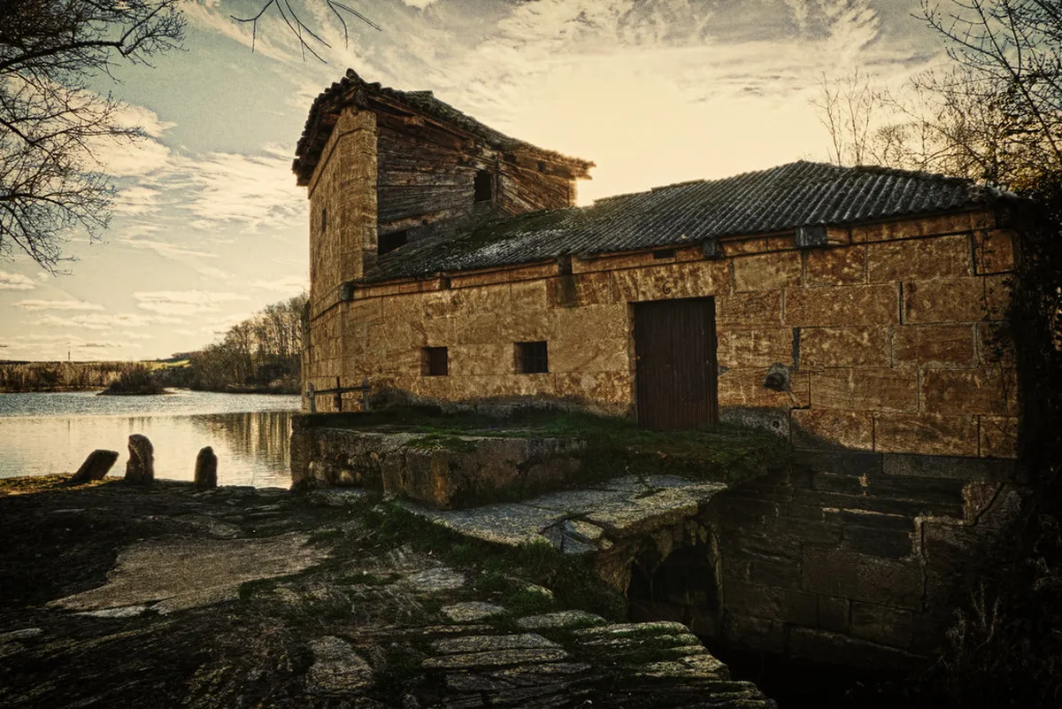 Salamanca Architecture Guide: A Journey Through Golden Stone and Storied Styles