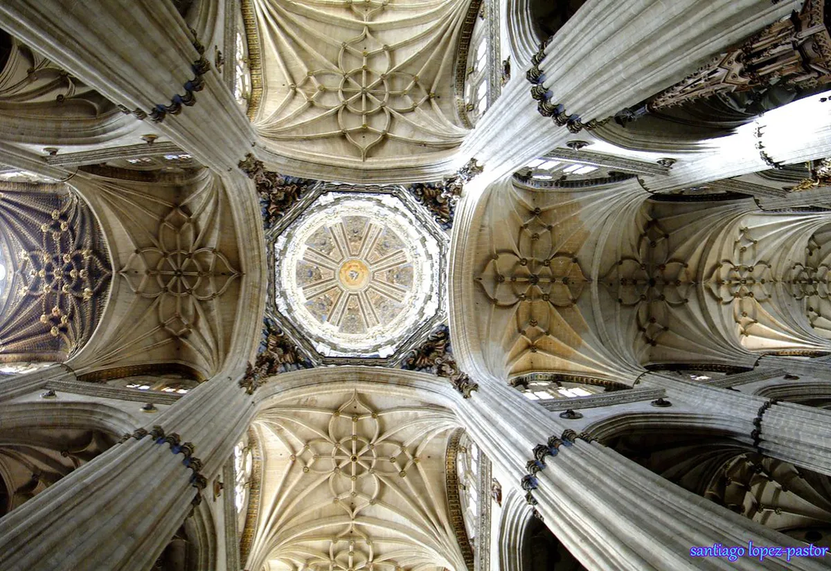 Salamanca Cathedral Architecture: A Grand Guide