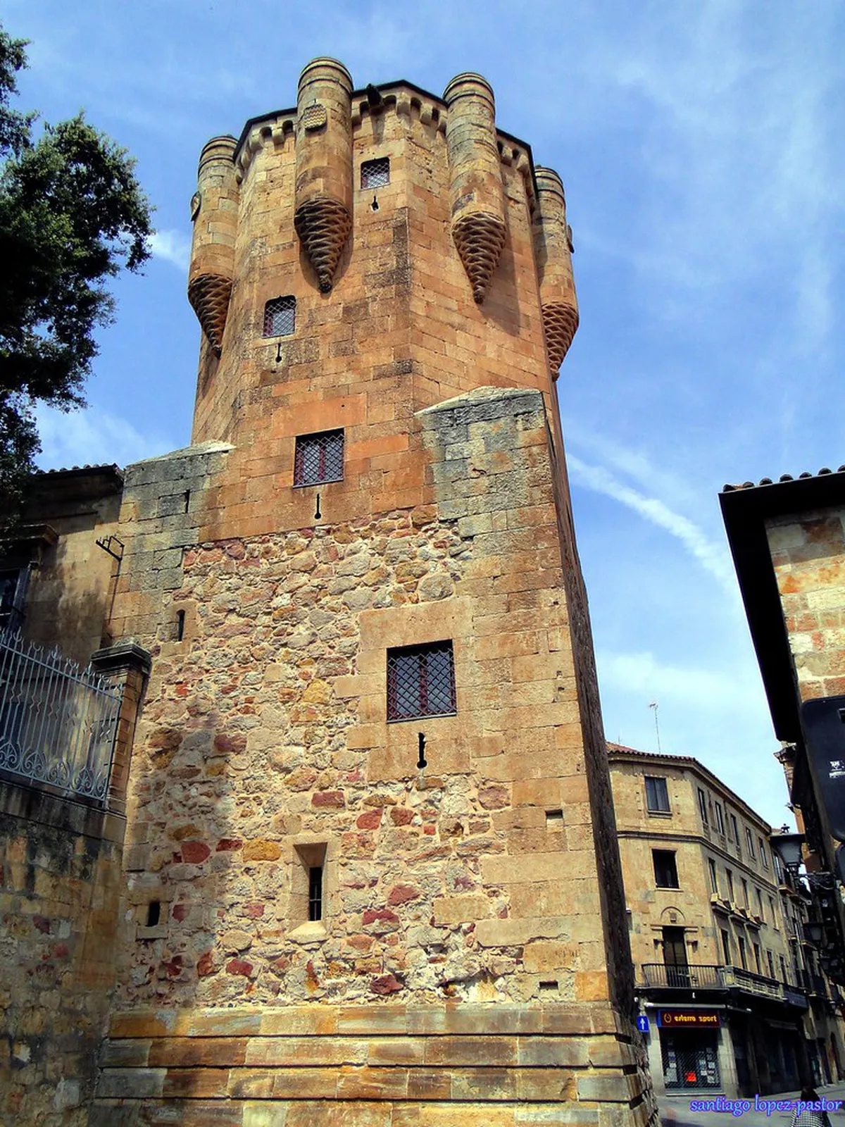 Claveros Tower: Exploring Salamanca's Medieval Architecture