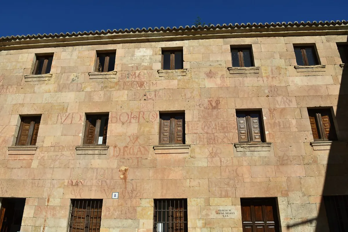University of Salamanca Facade: A Plateresque Masterpiece