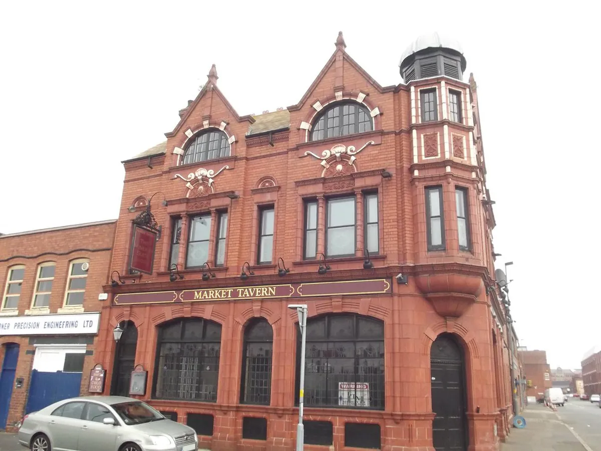 San Sebastián Art Nouveau Details Guide for 2025