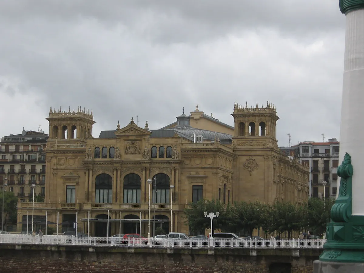 Discover Francisco Urcola's San Sebastián Designs