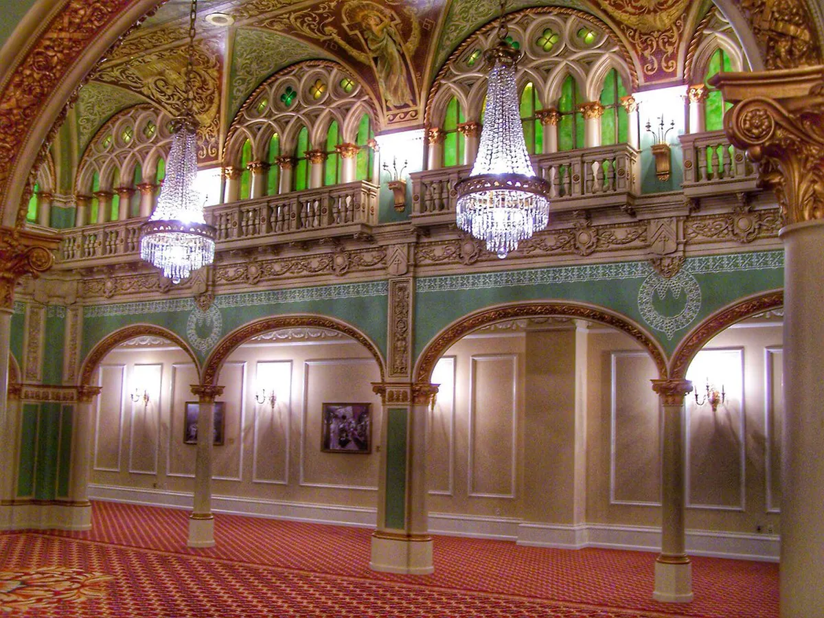 Francisco Urcola's Architectural Style in San Sebastián