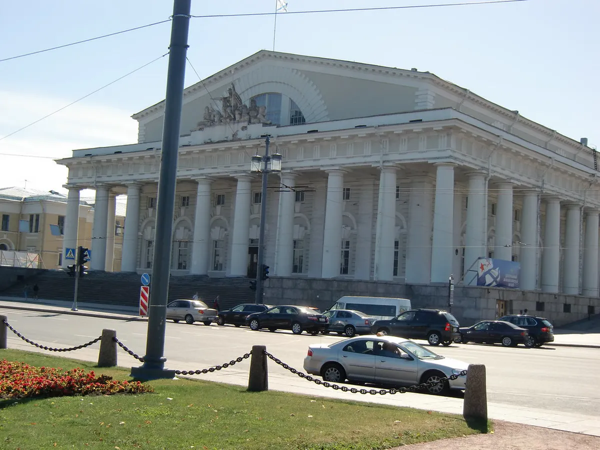 Naval Museum Architecture: Santa Cruz de la Palma's Unique Ship