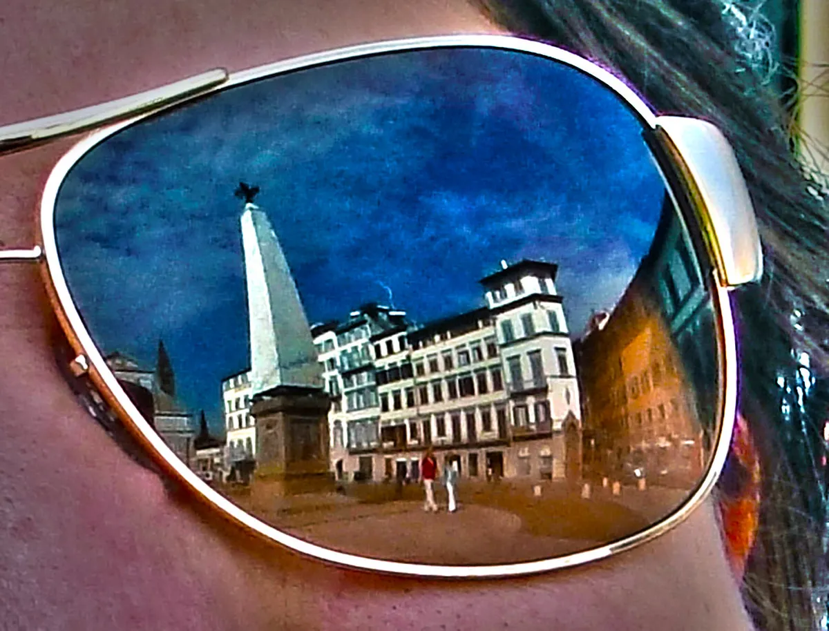 Explore Santa Cruz Facade Details: An Architectural Guide