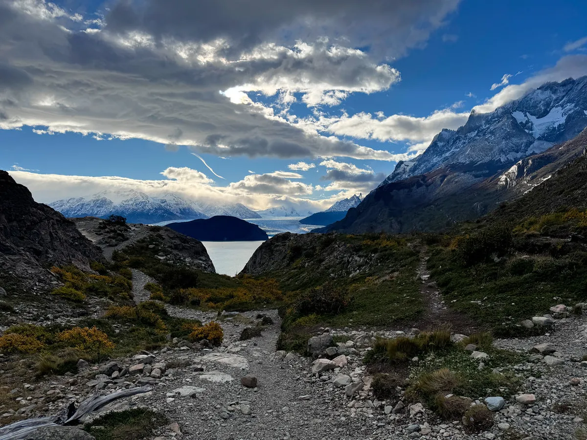 Discover How to Get to Castillo Negro in Santa Cruz