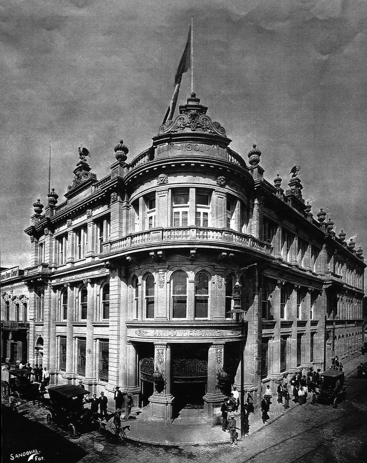 Edificio del Banco Mercantil: Santander's Architectural Jewel