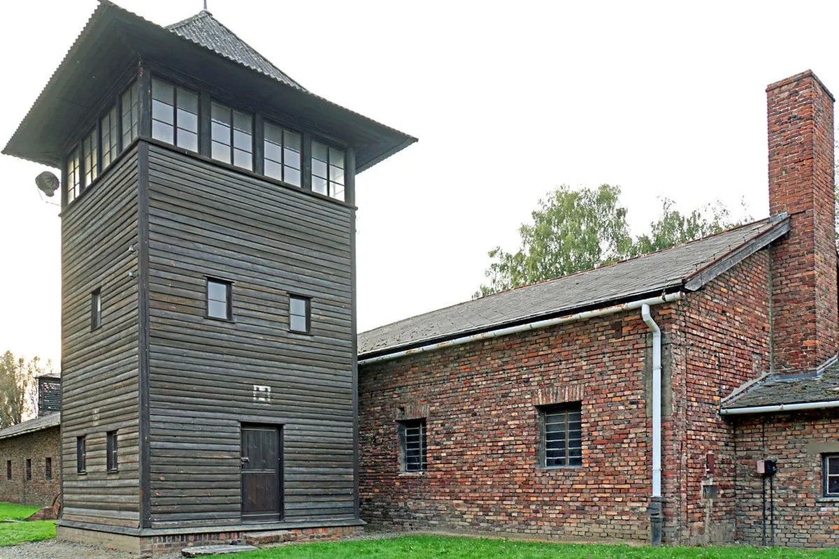 How to Book an Architecture Tour in Santander, Spain