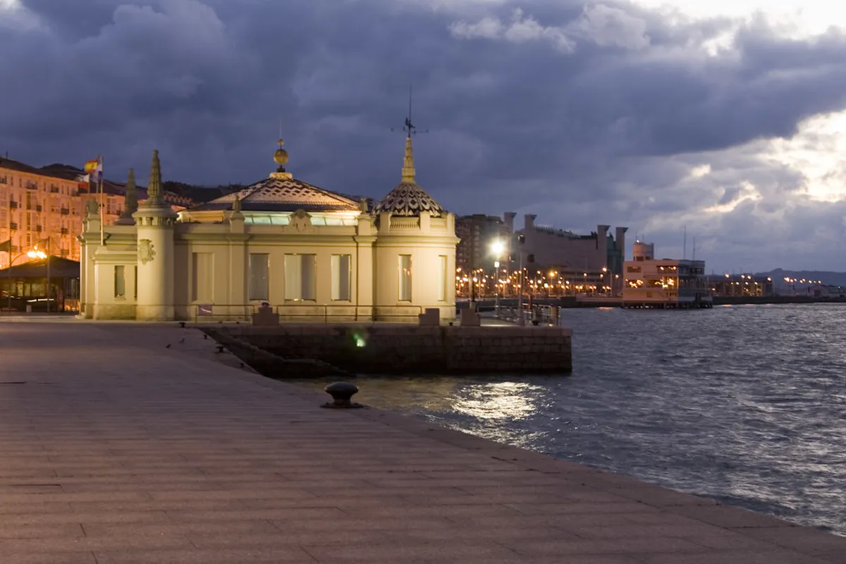 Palacete del Embarcadero: Santander's Iconic Landmark