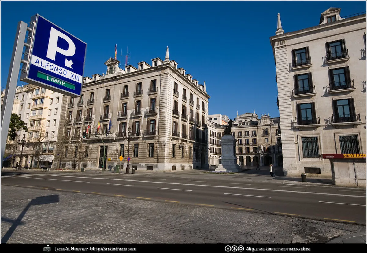 Plaza Porticada: Santander's Post-Fire Reconstruction