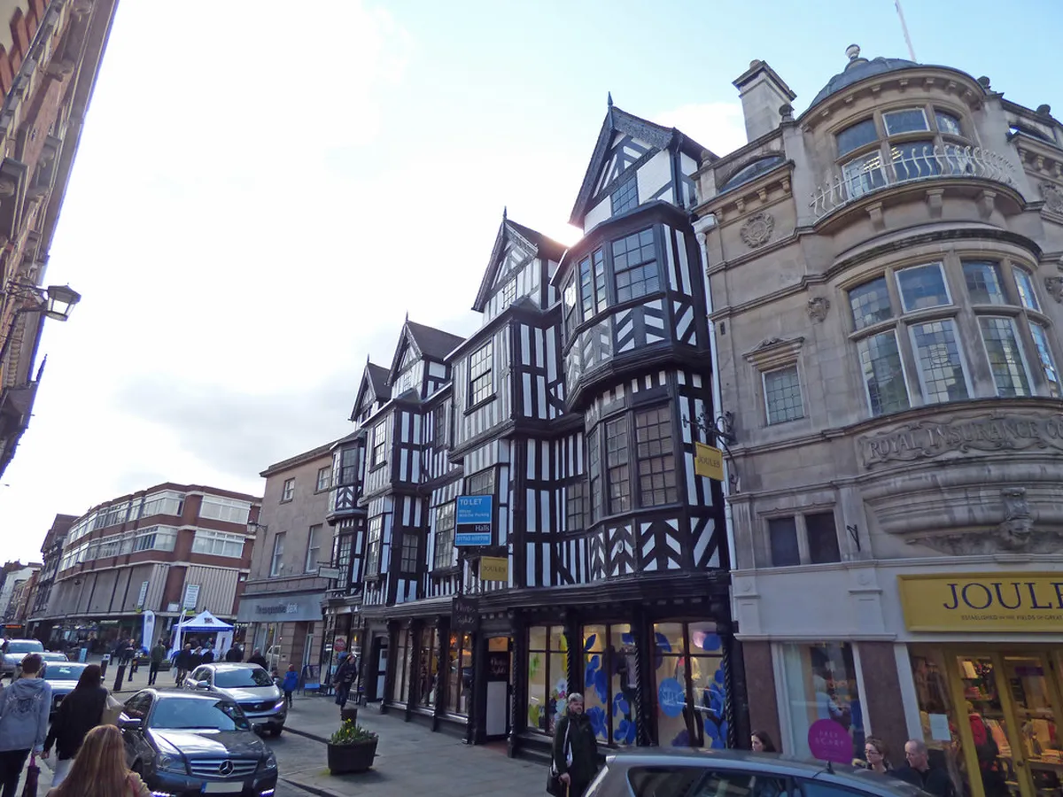 Discover Santander's Architecture: Self-Guided Walks in 2025