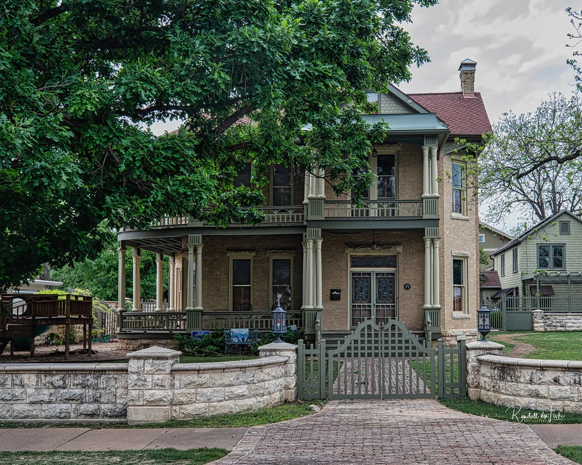 Santiago's Architectural Conservation Efforts: A 2025 Guide