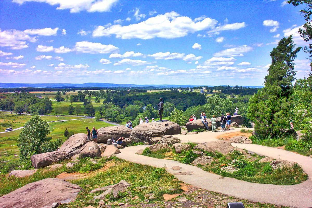 A Walking Tour of Segovia's Romanesque Churches